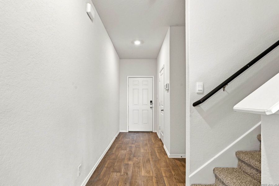 Spacious, unfurnished interior of a new home in Redbird Ranch, San Antonio (Image 18). Spacious, unfurnished interior of a new home in Redbird Ranch, San Antonio (Image 18).
