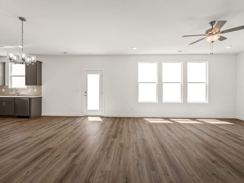 Spacious, unfurnished interior of a new home in Calista Farms, White House (Image 18).