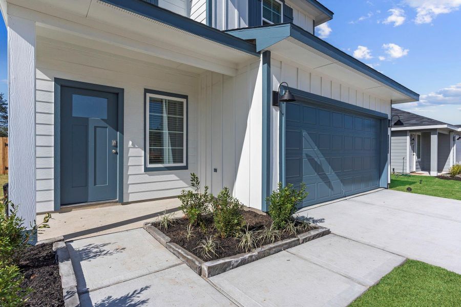 Exterior details and patio area of a home in Holly Ridge, Rosenberg (Image 28).