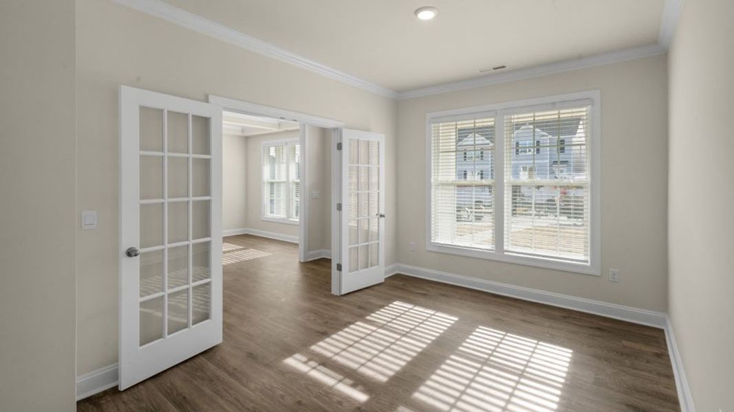 Spacious, unfurnished interior of a new home in Collins Ridge, Hillsborough (Image 17).