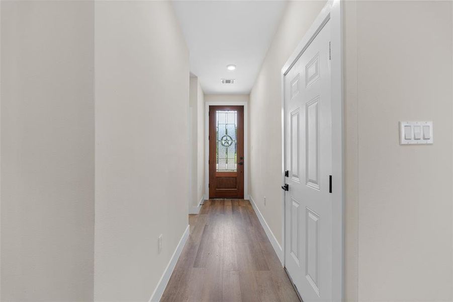 Spacious, unfurnished interior of a new home in , Granbury (Image 16).