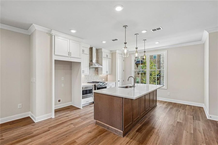 Furnished interior view inside a new home in Waterside Townhomes, Peachtree Corners (Image 11). Furnished interior view inside a new home in Waterside Townhomes, Peachtree Corners (Image 11).