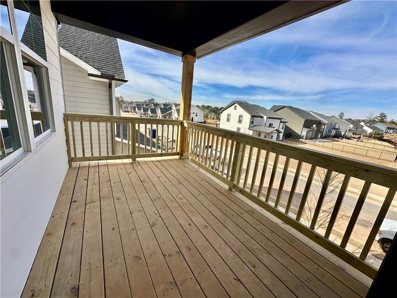 Exterior details and patio area of a home in Twin Lakes, Hoschton (Image 3).