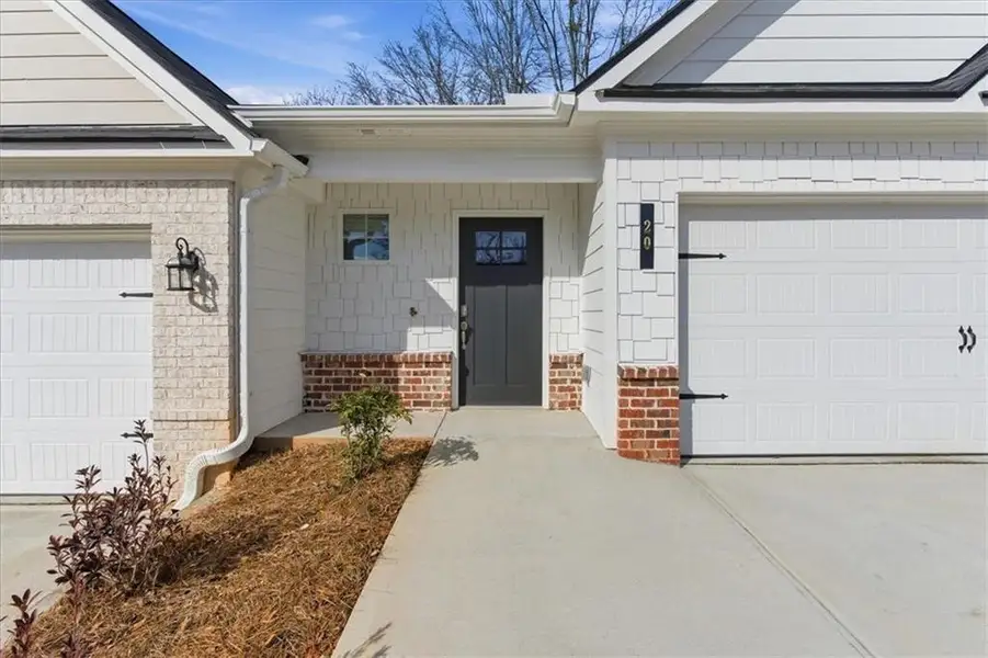 Exterior details and patio area of a home in Silver Leaf, Dawsonville (Image 24).