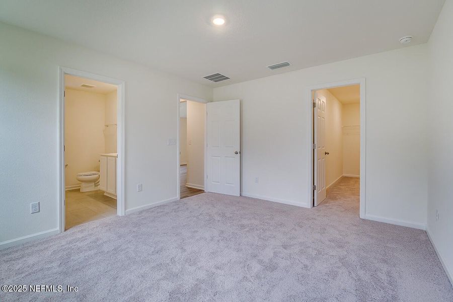 Spacious, unfurnished interior of a new home in Stonecrest, St. Johns (Image 10).