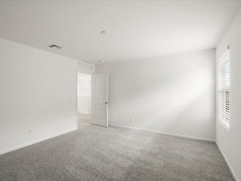 Spacious, unfurnished interior of a new home in Rincon Crest at Rocking K, Tucson (Image 15).