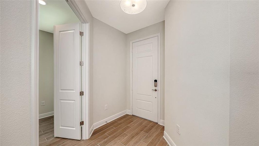 Spacious, unfurnished interior of a new home in Grand Park, Sarasota (Image 15).