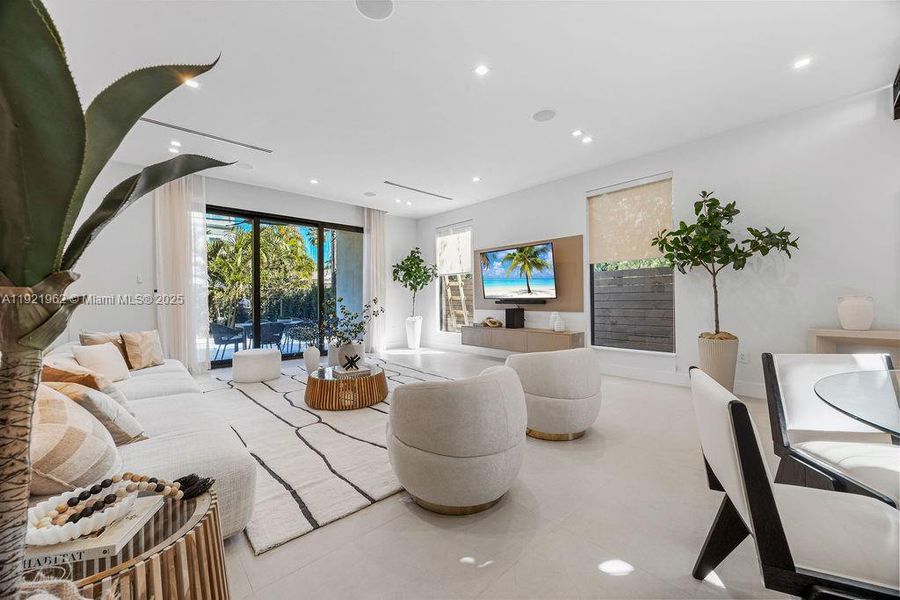 Furnished interior view inside a new home in , Fort Lauderdale (Image 62).