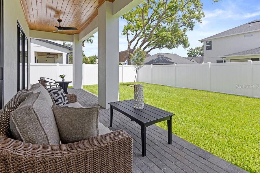 Exterior details and patio area of a home in , Tampa (Image 4).