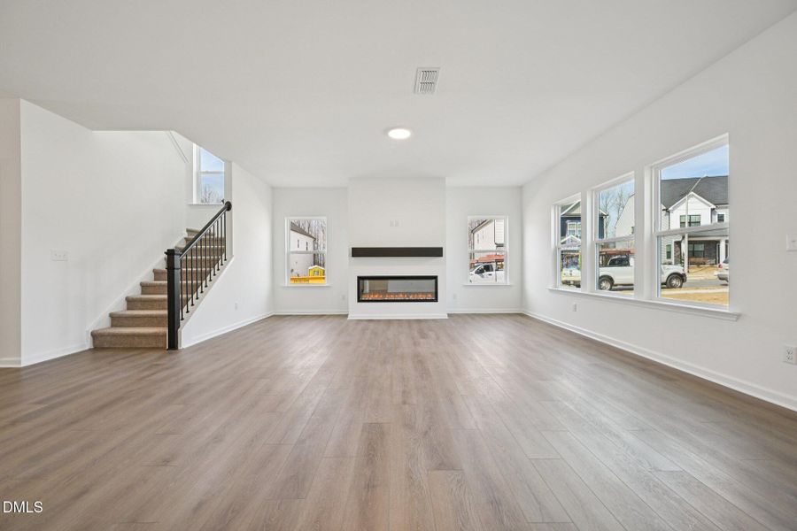 8-web-or-mls-Compeer Wy-S0603-008