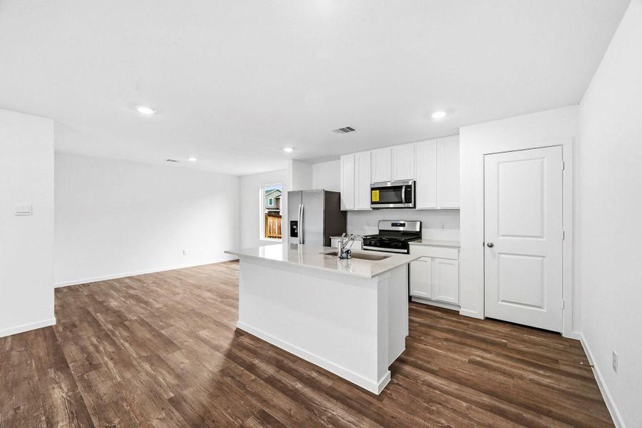 Furnished interior view inside a new home in Mill Creek, Magnolia (Image 6).