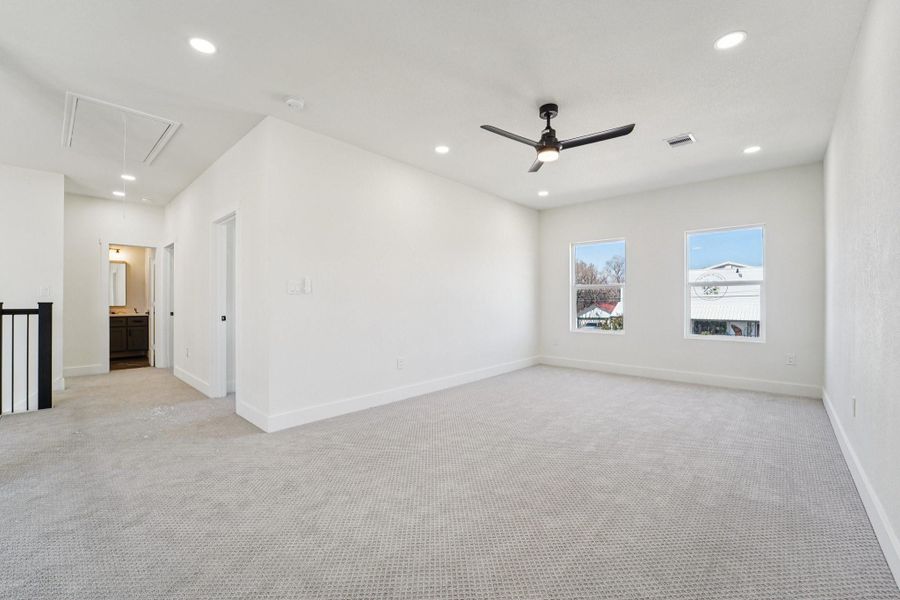 Spacious, unfurnished interior of a new home in , La Porte (Image 29).