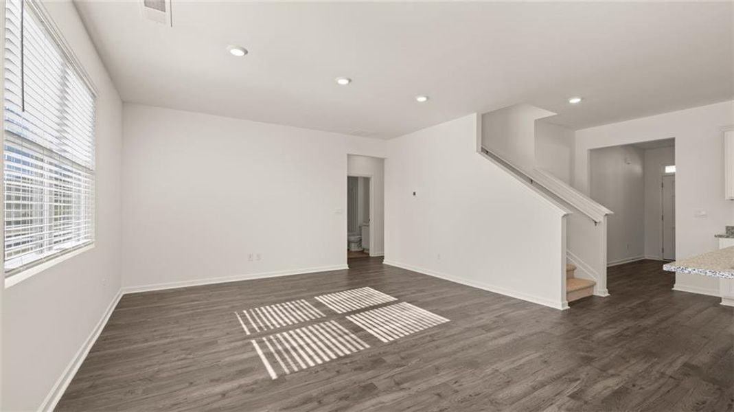 Spacious, unfurnished interior of a new home in Poplar Preserve, Newnan (Image 39).