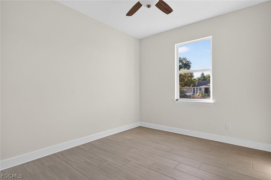 Spacious, unfurnished interior of a new home in Cape Coral, Cape Coral (Image 23).