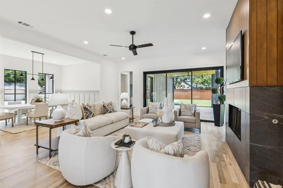 Furnished interior view inside a new home in , Dallas (Image 19).