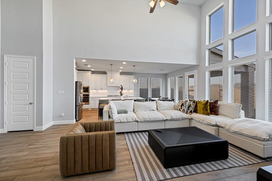 Furnished interior view inside a new home in Cross Creek West 55', Fulshear (Image 40). Furnished interior view inside a new home in Cross Creek West 55', Fulshear (Image 40).