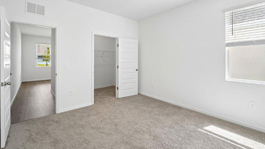 Representative unfurnished interior of a home built from the THE McKENNA by D.R. Horton in Summerlin at Hawthorne Ranch, Lakeland (Image 32).