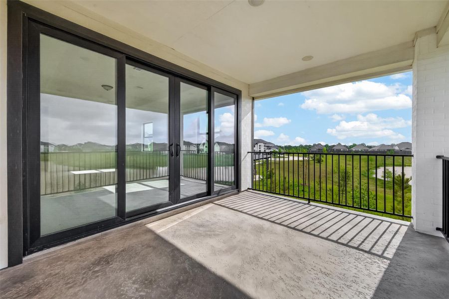 Exterior details and patio area of a home in , Brookshire (Image 31).