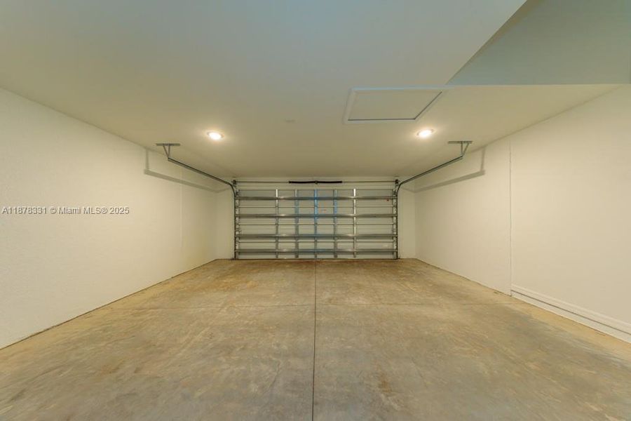 Spacious, unfurnished interior of a new home in , Lehigh Acres (Image 23). Spacious, unfurnished interior of a new home in , Lehigh Acres (Image 23).