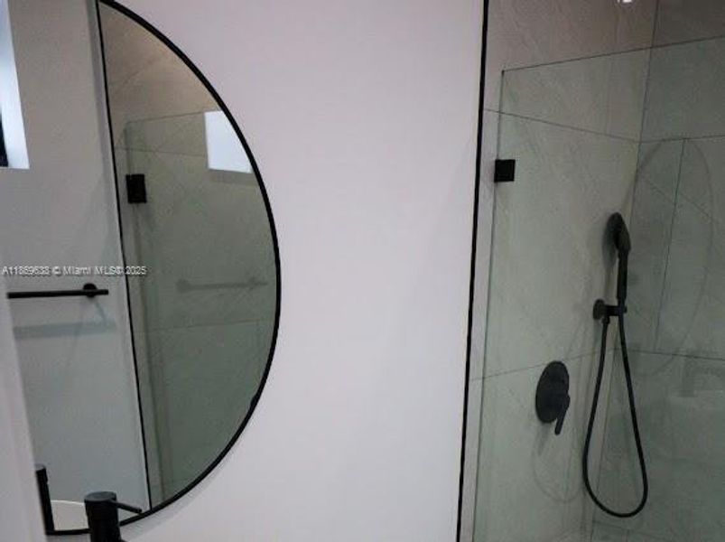 Spacious, unfurnished interior of a new home in , Miami (Image 18).