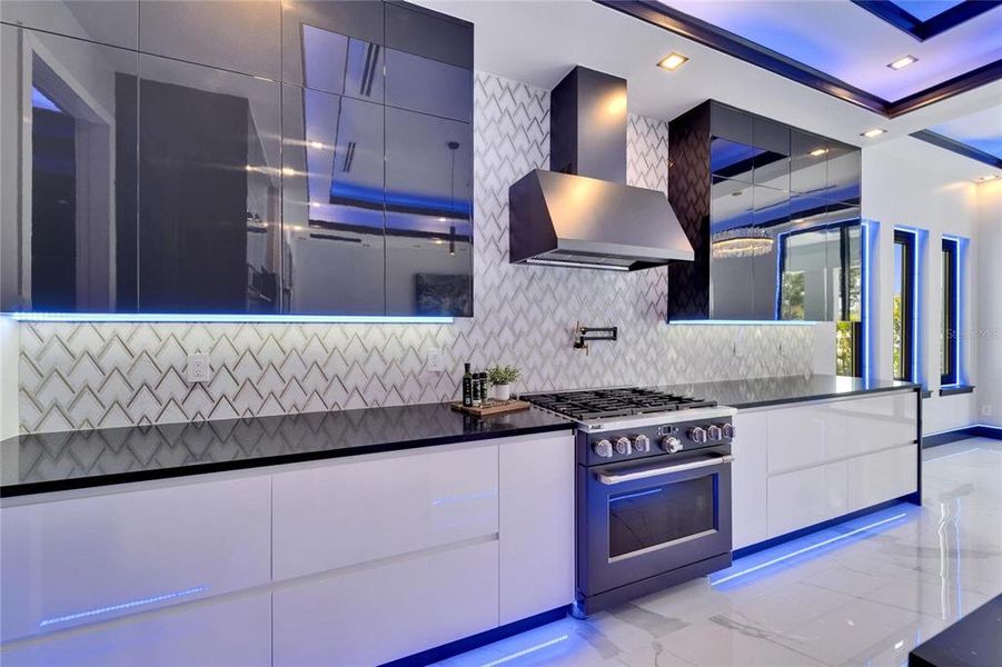 Furnished interior view inside a new home in , Apollo Beach (Image 21).