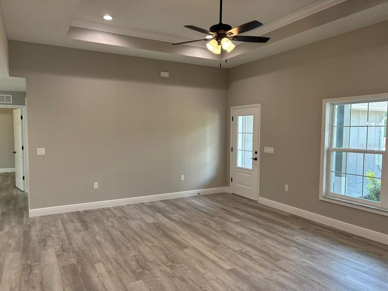 Spacious, unfurnished interior of a new home in , Beverly Hills (Image 17).