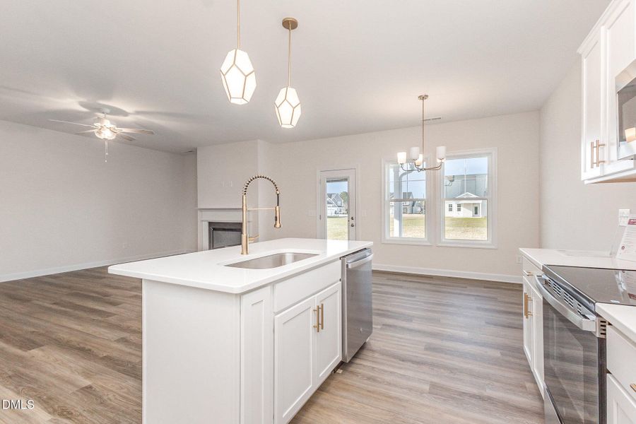 016_kv0a2471-edit_575