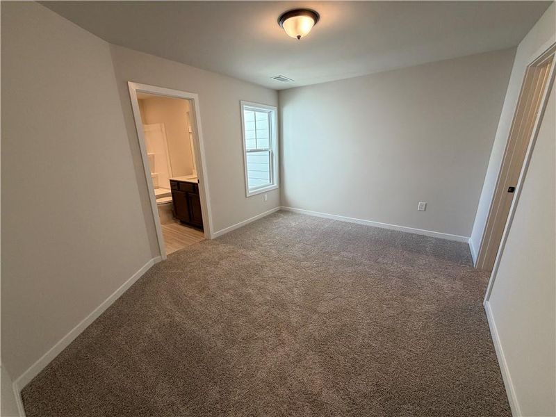 Spacious, unfurnished interior of a new home in Millstone at Mundy Mill, Gainesville (Image 21).