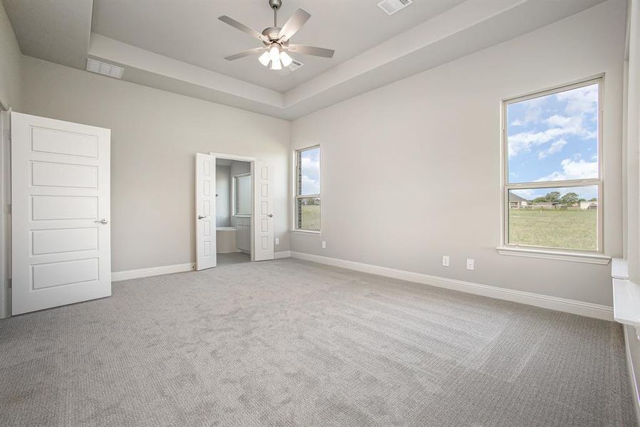 Spacious, unfurnished interior of a new home in , Waxahachie (Image 22).
