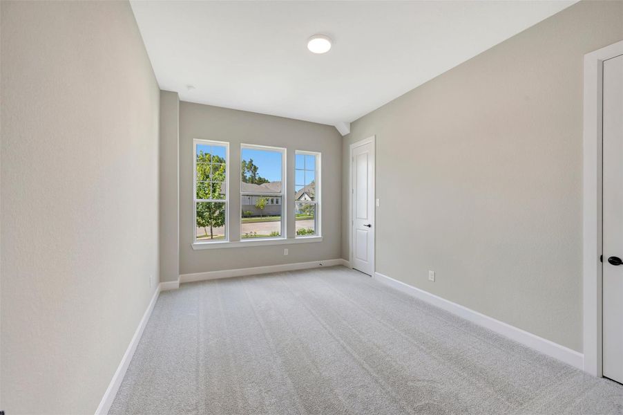 Spacious, unfurnished interior of a new home in ARTAVIA - Parkview Collection, Conroe (Image 29).