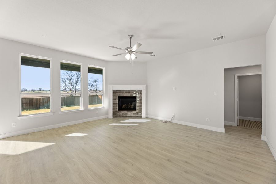 Representative unfurnished interior of a home built from the Fairview by Sandlin Homes in Lakesong, Midlothian (Image 19). Representative unfurnished interior of a home built from the Fairview by Sandlin Homes in Lakesong, Midlothian (Image 19).