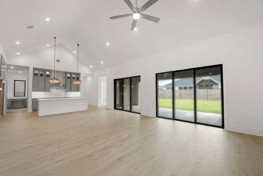 Vista A Family room
