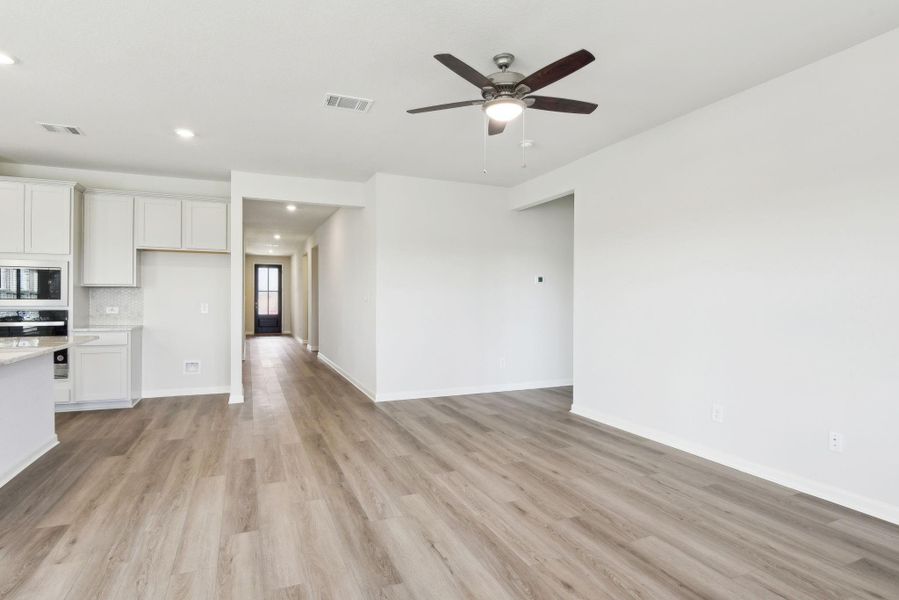 Photo is not of the actual home but is an inspirational photo of builder’s model home and may depict options, furnishings, and/or decorator features that are not included. Photo is not of the actual home but is an inspirational photo of builder’s model home and may depict options, furnishings, and/or decorator features that are not included.