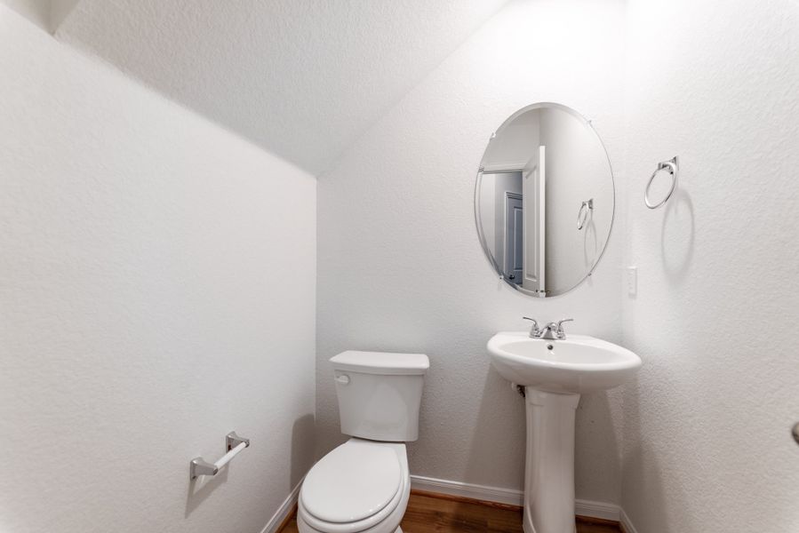 Furnished interior view inside a new home in Cool Water, Jarrell (Image 7).