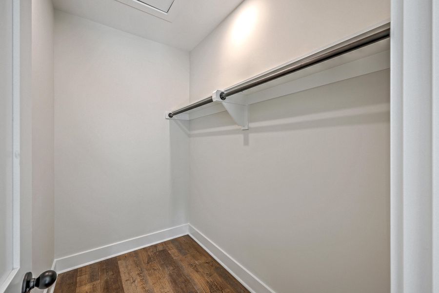 Spacious, unfurnished interior of a new home in , Summerville (Image 22).