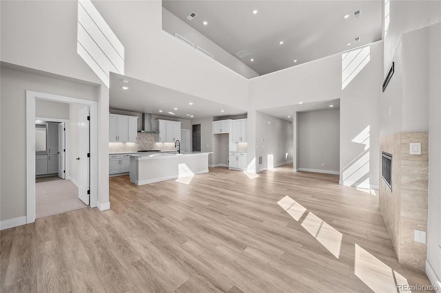 Spacious, unfurnished interior of a new home in , Littleton (Image 18).