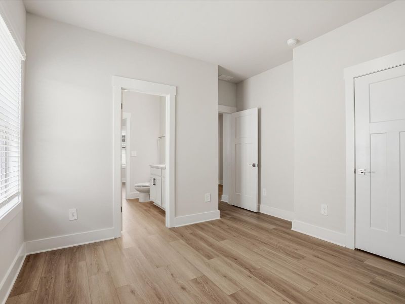 Spacious, unfurnished interior of a new home in Riverwood Farm, Piedmont (Image 18). Spacious, unfurnished interior of a new home in Riverwood Farm, Piedmont (Image 18).