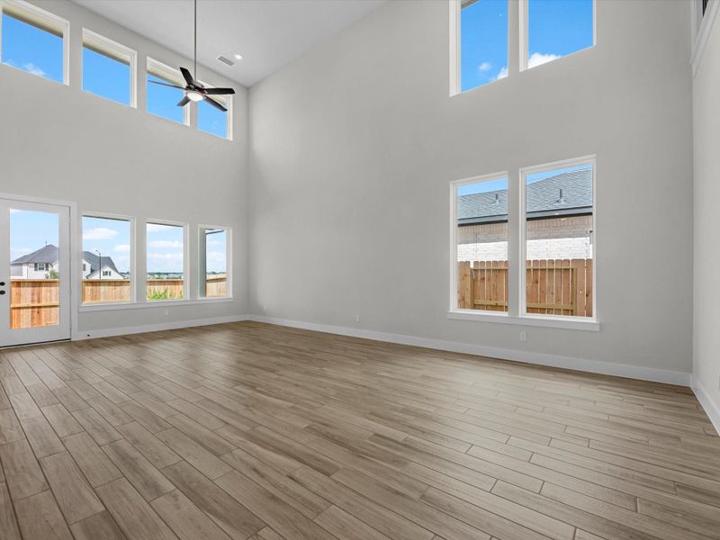 Spacious, unfurnished interior of a new home in Pecan Ridge, Fulshear (Image 22). Spacious, unfurnished interior of a new home in Pecan Ridge, Fulshear (Image 22).