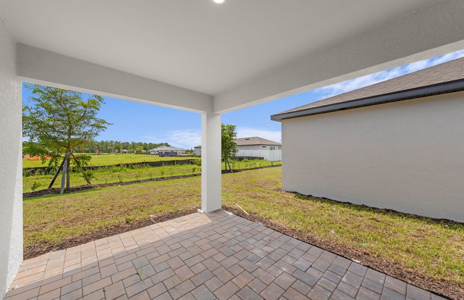 Exterior details and patio area of a home in Caloosa Cove, Labelle (Image 2). Exterior details and patio area of a home in Caloosa Cove, Labelle (Image 2).