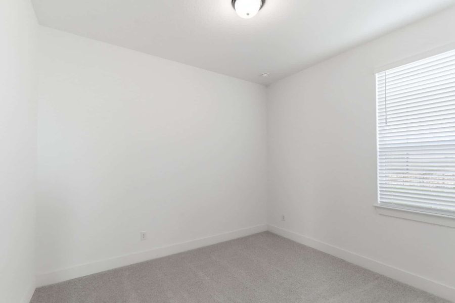 Spacious, unfurnished interior of a new home in Sienna Lakes, San Antonio (Image 24). Spacious, unfurnished interior of a new home in Sienna Lakes, San Antonio (Image 24).