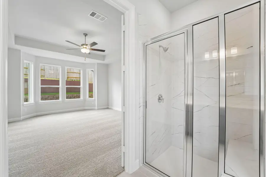 Spacious, unfurnished interior of a new home in WILDTREE 60', Montgomery (Image 22).