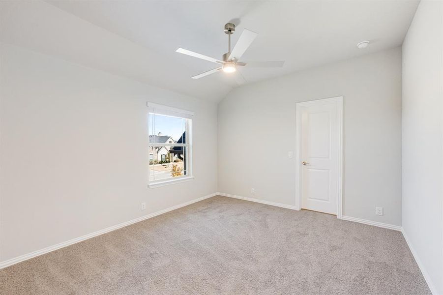 Spacious, unfurnished interior of a new home in Hayes Crossing, Midlothian (Image 31).