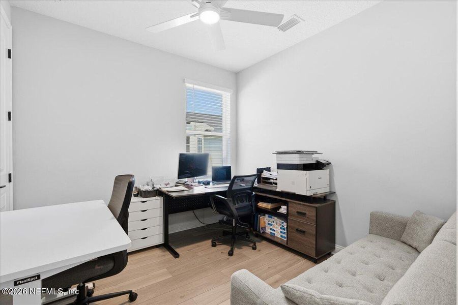 Furnished interior view inside a new home in SilverLeaf Village, St. Augustine (Image 4).
