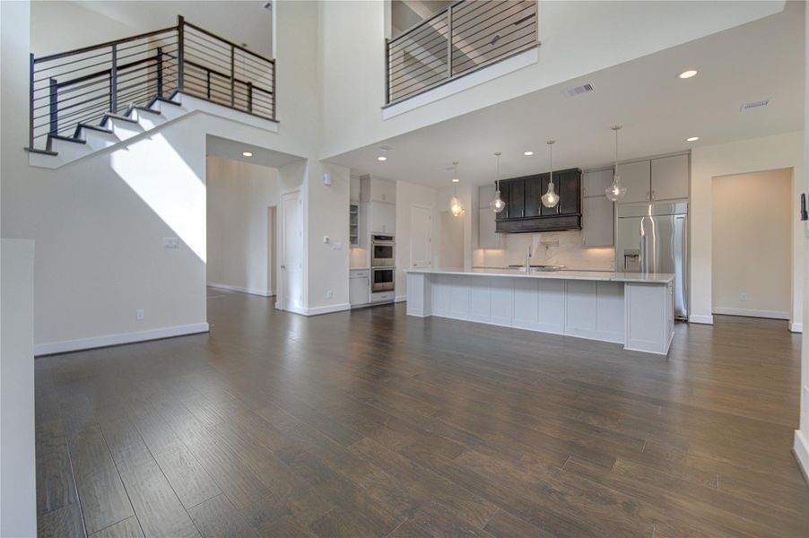 Spacious, unfurnished interior of a new home in Westview Terrace, Houston (Image 30).