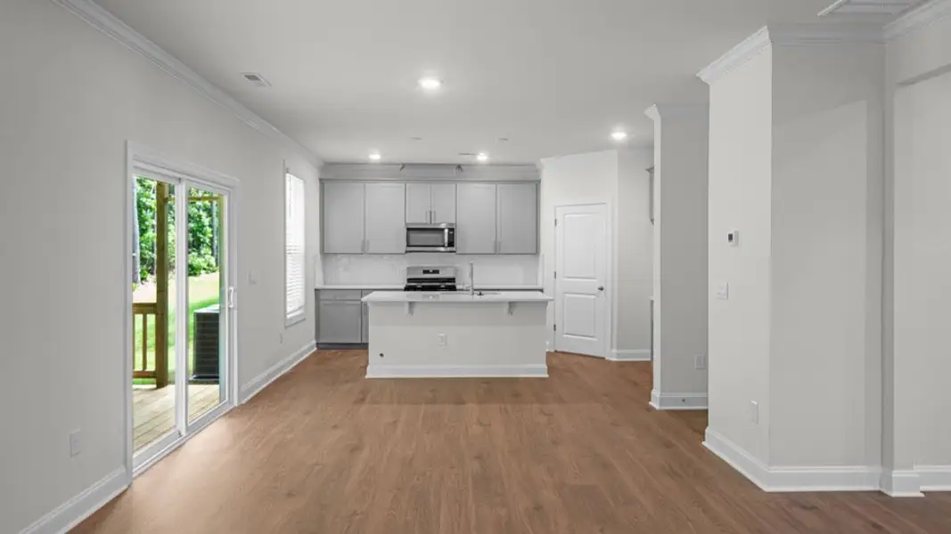 Spacious, unfurnished interior of a new home in Horton Park, Apex (Image 11).