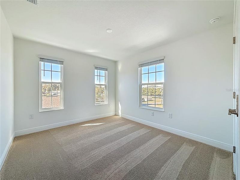 Spacious, unfurnished interior of a new home in , St. Petersburg (Image 61).