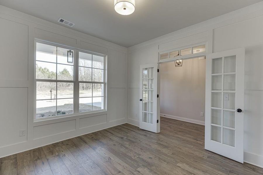 Spacious, unfurnished interior of a new home in , Jefferson (Image 33).