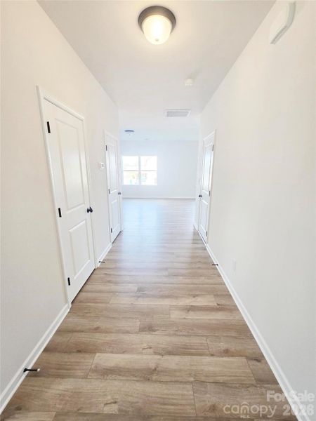 Spacious, unfurnished interior of a new home in Cedar Meadows, Monroe (Image 8).