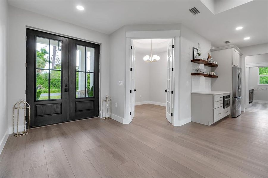 Image 88 of a home in .