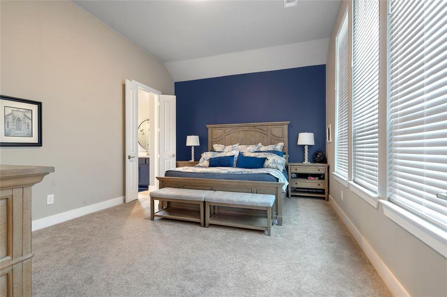 Furnished interior view inside a new home in , Van Alstyne (Image 15).